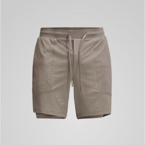 NWT Lululemon License to Train Lined Short 7”